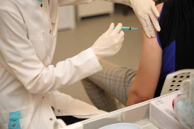 Через неделю Петербург сможет достичь отметки в 2 млн вакцинированных от COVID-19 - spb.mk.ru - Санкт-Петербург