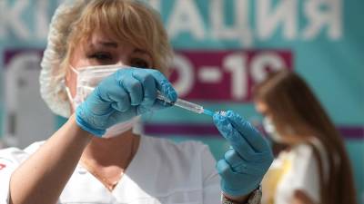 Петр Чумаков - Ученый выступил за введение в России обязательной вакцинации от COVID-19 - iz.ru - Россия - Израиль