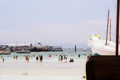 Туристы слетали в Таиланд и показали опустевшие пляжи курортов - lenta.ru - Таиланд