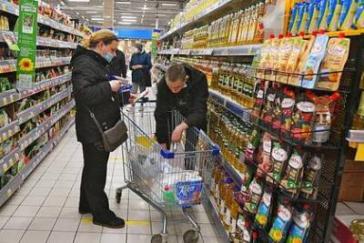 В российском регионе в большие магазины перестанут пускать без QR-кода - lenta.ru - республика Башкирия