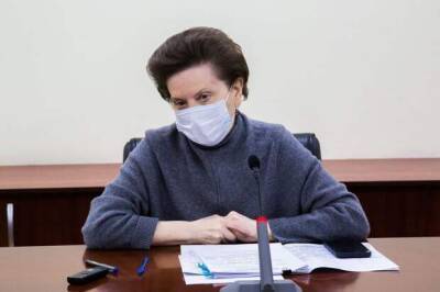 Наталья Комарова - Губернатор ХМАО сделала шесть прививок от коронавируса - govoritmoskva.ru - Россия - округ Югра