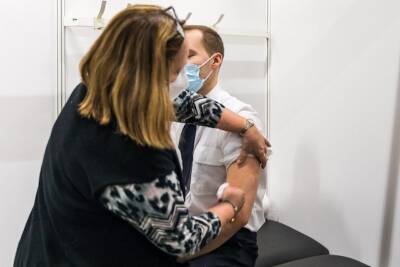 Парадоксу смертности от COVID-19 среди вакцинированных нашлось простое объяснение - bloknot.ru - Англия