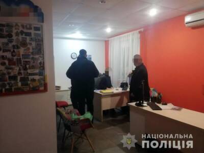 В Бердянске полиция разоблачила продажу сотрудниками турагентства поддельных ПЦР-тестов на COVID-19 - gordonua.com - Украина - Бердянск
