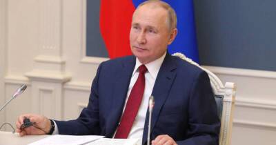 Владимир Путин - Путин поручил ввести ответственность за переход на российский софт - ren.tv - Россия