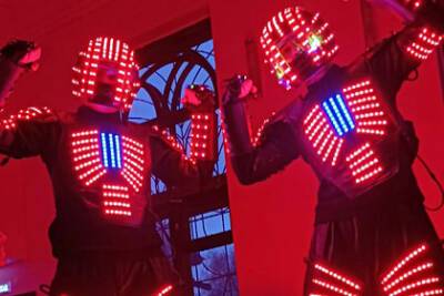 Огромные светящиеся роботы помогли костромичам отметить Хануку - lenta.ru - Кострома