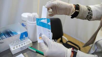 За сутки в России провели 596 тысяч тестов на выявление коронавируса - russian.rt.com - Россия - республика Калмыкия