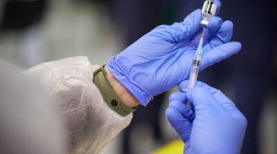 Вакцинация от коронавируса: привили еще 168 тысяч украинцев - ru.slovoidilo.ua - Украина