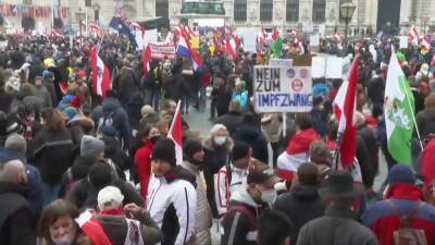 Джон Байден - В Европе не прекращаются массовые протесты противников вакцинации - ru.euronews.com - Сша - Вена - Испания - Австрия - Мадрид
