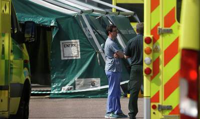 Британские медики прогнозируют гибель 75 тысяч человек из-за омикрона - capital.ua - Украина - Англия - Лондон