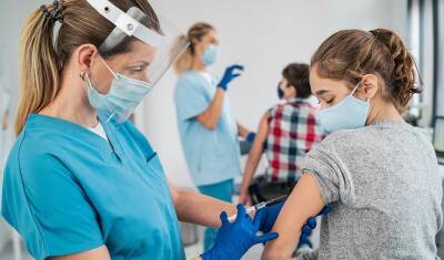 Участники испытаний вакцины против ковида для подростков получат по 15 тысяч рублей - newizv.ru - Москва