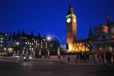 Великобритания прогнозирует катастрофические последствия от омикрон-штамма - infox.ru - Англия - Лондон