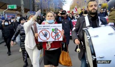 В Тбилиси проходит митинг противников ковид-паспортов - newizv.ru - Тбилиси