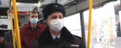 В Омской области 80% сотрудников общественного транспорта прошли вакцинацию от COVID-19 - runews24.ru - Омская обл.