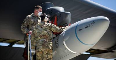 В США военных ВВС начали увольнять за отказ от вакцинации против COVID-19 - dsnews.ua - Сша