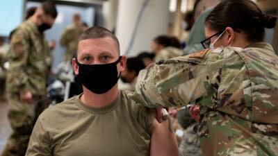 27 человек уволены из ВВС США за отказ сделать прививку от COVID-19 - golos-ameriki.ru - Сша
