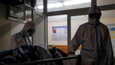 В Омской области зарегистрировали 565 случаев коронавируса за сутки - russian.rt.com - Омская обл.