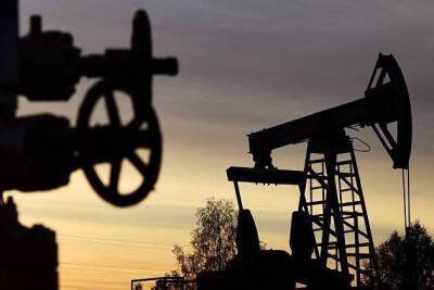 Мировые цены на нефть снижаются на 1% после ухудшения прогноза спроса от МЭА - smartmoney.one - Москва