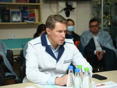 Михаил Мурашко - В Минздраве рассказали, сколько привитых россиян заболевают коронавирусом - rosbalt.ru - Россия