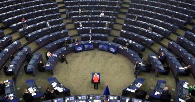 Шестерых депутатов Европарламента наказали за отсутствие COVID-сертификата - dsnews.ua - Евросоюз - Brussels