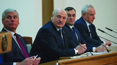 Александр Лукашенко - Антон Ходасевич - Лукашенко пугает и уговаривает - ng.ru - Белоруссия