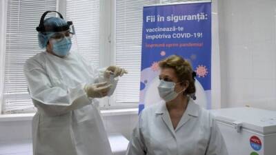 В Молдавии от коронавируса колят просроченные вакцины и воруют годные - eadaily.com - Молдавия