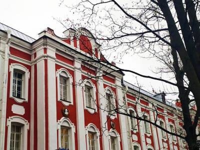 Более 70 студентов СПбГУ выселили из общежития в санаторий из-за вспышки коронавируса - rosbalt.ru - Китай