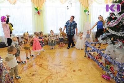Минобрнауки Коми объясняет: можно ли родителям присутствовать на новогодних утренниках - komiinform.ru - республика Коми