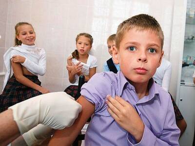 В глазовских школах начали опрашивать родителей насчет вакцинации детей от коронавируса - gorodglazov.com - республика Удмуртия