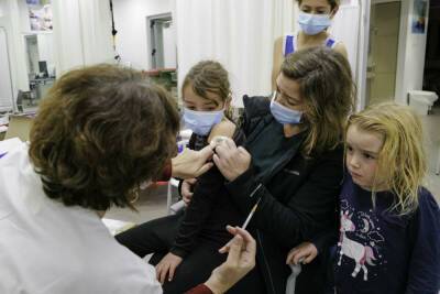 В Израиле достигнут двухмесячный максимум новых случаев коронавируса - news.israelinfo.co.il - Израиль