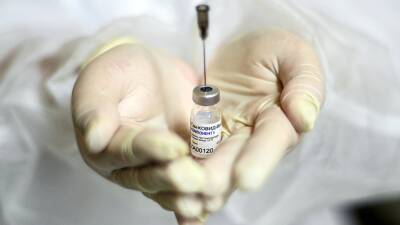 Татьяна Голикова - Полный курс вакцинации от COVID-19 прошли в России почти 71 млн человек - russian.rt.com - Россия