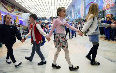 В московских школах пройдут новогодние елки с соблюдением мер безопасности - tvc.ru
