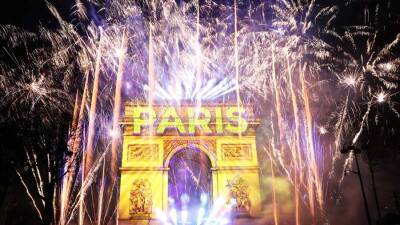 В Париже отменили новогодний фейерверк и праздничное шоу из-за штамма «Омикрон» - iz.ru - Париж - Израиль
