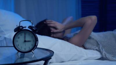 «Приходится вставать ночью»: назван новый синдром «омикрона» - mir24.tv - Англия - Юар