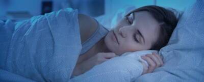 Терапевт Хан: Обильное потоотделение во сне может быть симптомом «омикрона» - runews24.ru - Англия