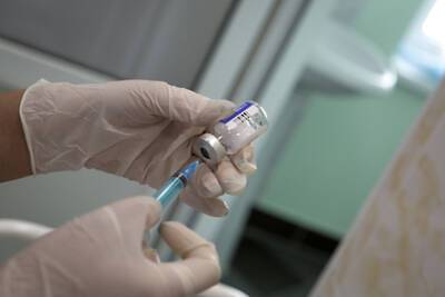 Александр Гинцбург - Гинцбург одобрил одновременную прививку назальной вакциной и «Спутником Лайт» - lenta.ru