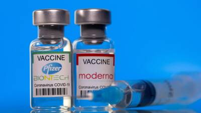 Джавид Саджида - Великобритания закупит ещё 114 млн доз вакцин Pfizer и Moderna из-за штамма «омикрон» - russian.rt.com - Англия