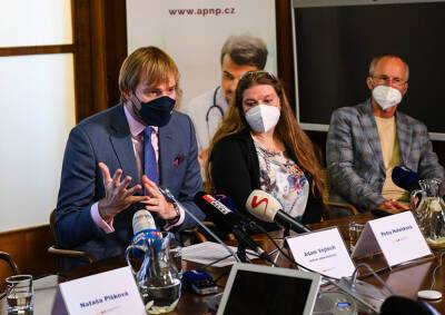 Адам Войтех - Срок действия сертификата вакцинации в Чехии сократят до 9 месяцев - vinegret.cz - Чехия
