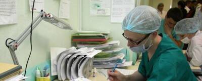 В Иркутской области за сутки зафиксировали 580 новых случаев коронавируса - runews24.ru - Иркутская обл.