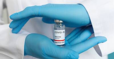 Кому и почему необходима бустерная вакцина против Covid-19? Объясняют врачи - rus.delfi.lv - Латвия