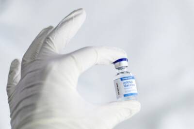 Регулятор ЕС одобрил вакцину от COVID-19 американской компании Novavax - aif.ru - Сша - Евросоюз