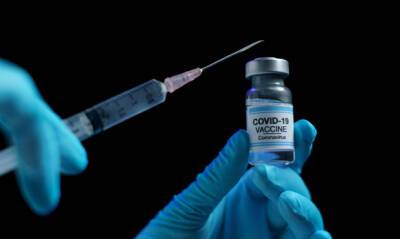 Европейский лекарственный регулятор одобрил пятую вакцину против COVID-19 - og.ru - Сша - Евросоюз