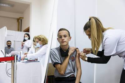 Андрей Фисенко - В Минздраве объяснили важность вакцинации подростков от коронавируса - tvc.ru - Россия
