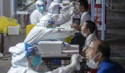 В Китае из-за коронавируса закрыли на карантин 13-миллионный город - newizv.ru - Китай