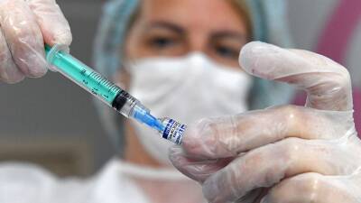В Татарстане за сутки более 3 тысяч человек прошли вакцинацию от COVID-19 - russian.rt.com - республика Татарстан - республика Удмуртия