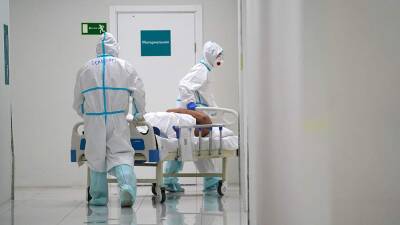 Майкл Райан - В ВОЗ оценили перспективы окончания пандемии коронавируса - iz.ru - Израиль