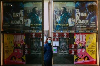 Бельгия закрывает кинотеатры и театры из-за резкого роста количества случаев Omicron - unn.com.ua - Украина - Киев - Бельгия