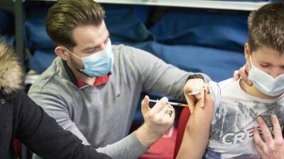 ВОЗ рекомендовала не проводить повсеместную вакцинацию детей от коронавируса - russian.rt.com