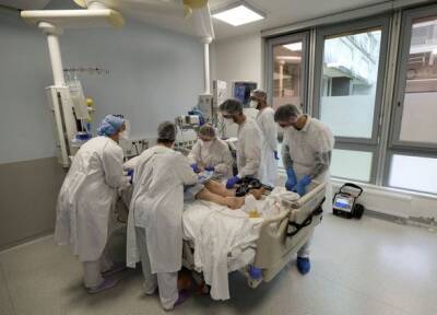 Риск попадания в больницу при Omicron на 40%-45% ниже, чем у Delta - исследование - unn.com.ua - Украина - Киев - Лондон