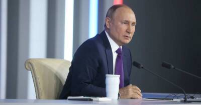 Владимир Путин - Путин рассказал, чувствует ли недостаток личного общения из-за COVID - ren.tv - Россия