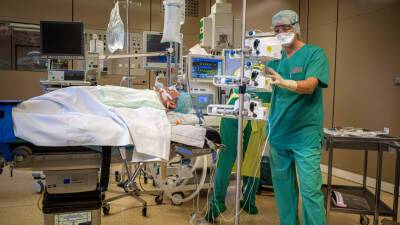 Первый случай смерти пациента с омикрон-штаммом отмечен в Германии - mir24.tv - Германия